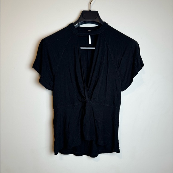 Free People Just A Twist T-Shirt - Size XS - Picture 3 of 6